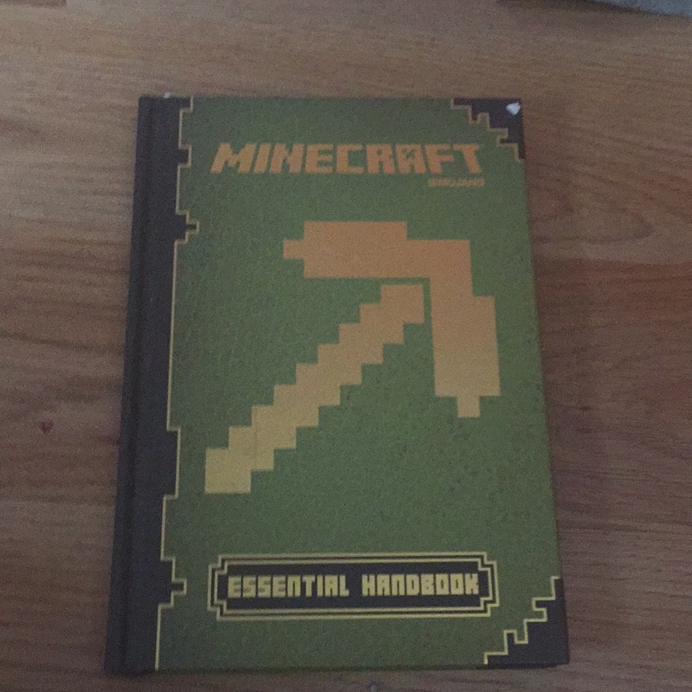 Minecraft Essential Handbook